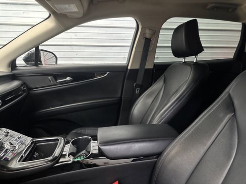 Used 2022 Lincoln Nautilus AWD image 28