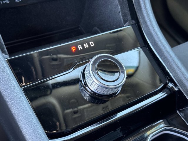 Used 2023 Jeep Grand Cherokee L Laredo RWD image 17