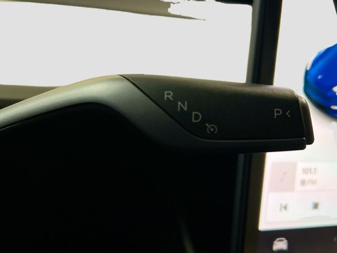 Used 2021 Tesla Model Y 2WD image 13