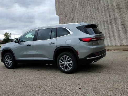 New 2025 Buick Enclave Preferred image 41