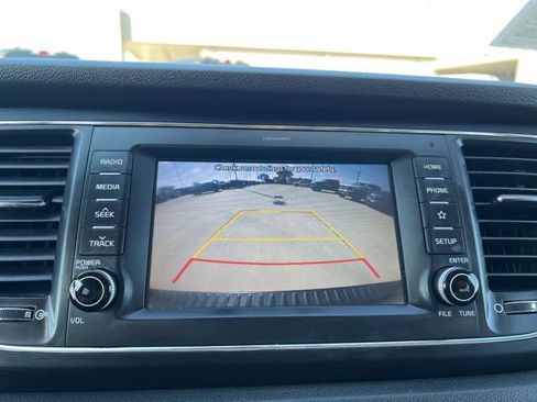 Used 2020 Kia Sedona EX image 30