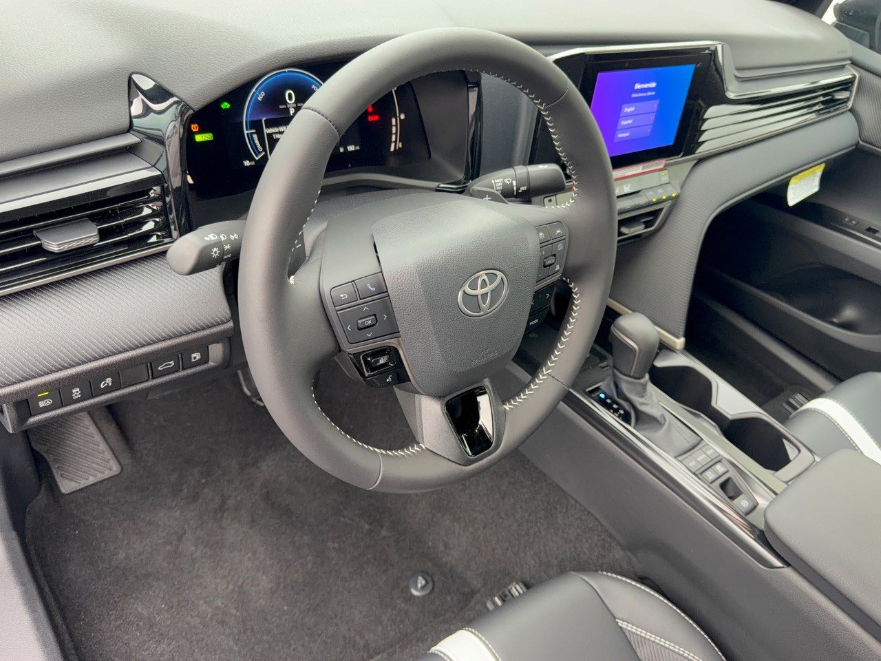 Used 2026 Toyota Camry SE FWD image 4