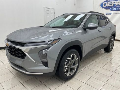 New 2026 Chevrolet Trax LT w/ Driver Confidence Package FWD image 16