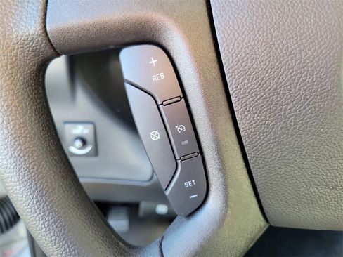 New 2025 Chevrolet Express 2500 Work Van w/ Driver Convenience Package image 7