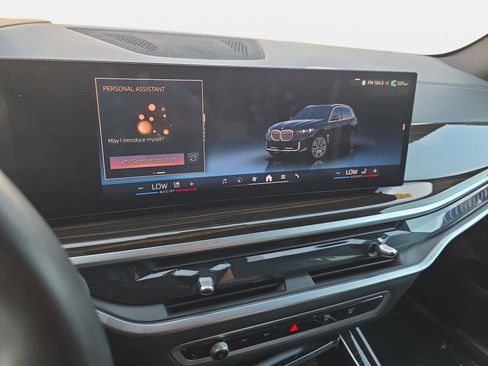 Used 2025 BMW X5 xDrive50e image 22