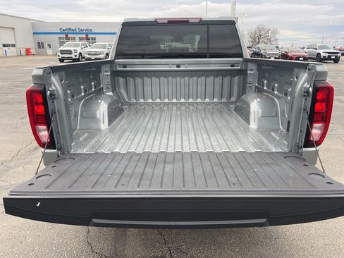 Used 2023 GMC Sierra 1500 Pro w/ Pro Value Package image 8