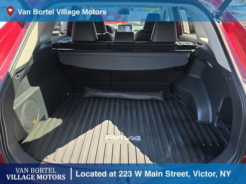 Used 2019 Toyota RAV4 Limited w/ Advanced Technology Package image 28