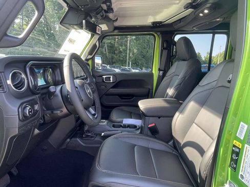 New 2025 Jeep Gladiator Sport w/ Premium Package AWD/4WD image 25