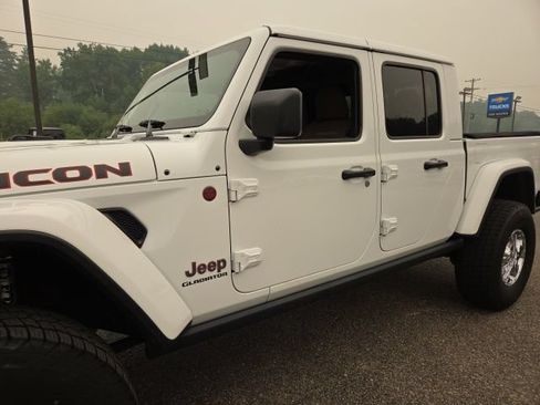 Used 2022 Jeep Gladiator Rubicon w/ LED Lighting Group AWD/4WD image 36