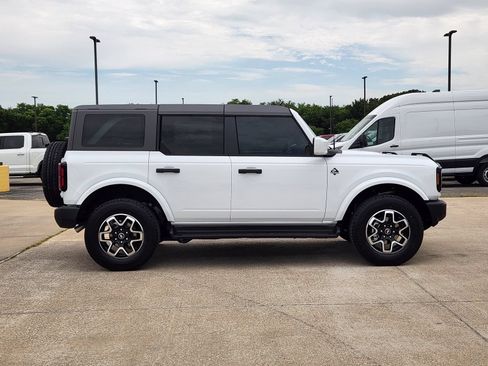 New 2026 Ford Bronco Outer Banks AWD/4WD image 7