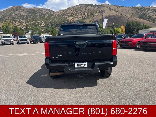 Used 2025 Toyota Tacoma SR5 AWD/4WD image 5