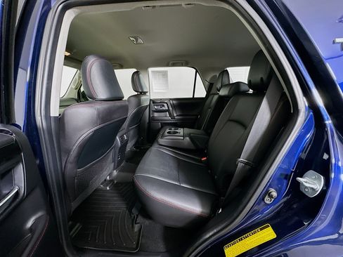 Used 2018 Toyota 4Runner TRD Off-Road Premium AWD/4WD image 26