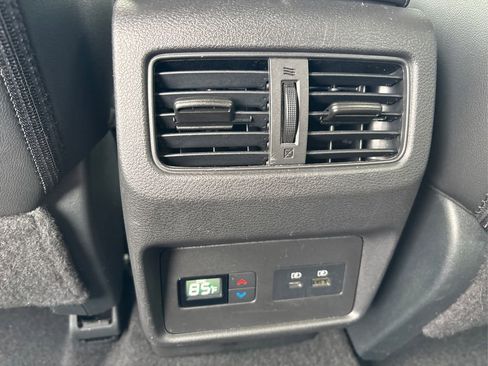 Used 2023 Nissan Rogue SL w/ SL Premium Package image 38