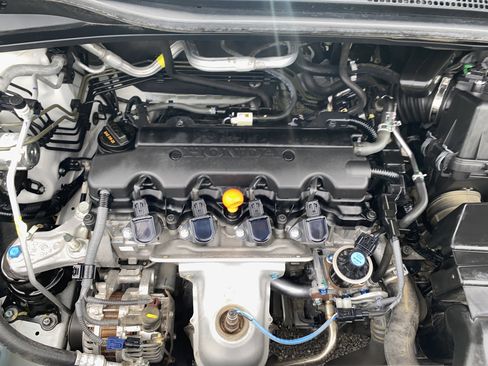 Used 2020 Honda HR-V Touring image 22