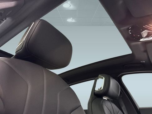 New 2026 BMW 740i w/ Executive Package image 13