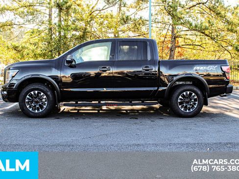 Used 2023 Nissan Titan PRO-4X w/ Pro-4x Convenience Package image 7