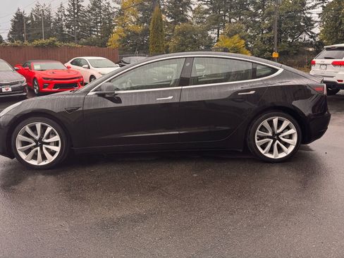 Used 2020 Tesla Model 3 Standard Range Plus RWD image 5