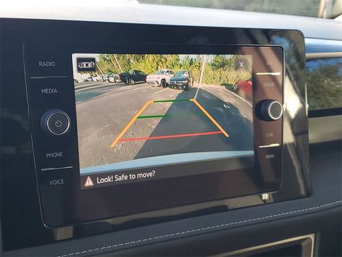 New 2026 Volkswagen Taos SE image 23