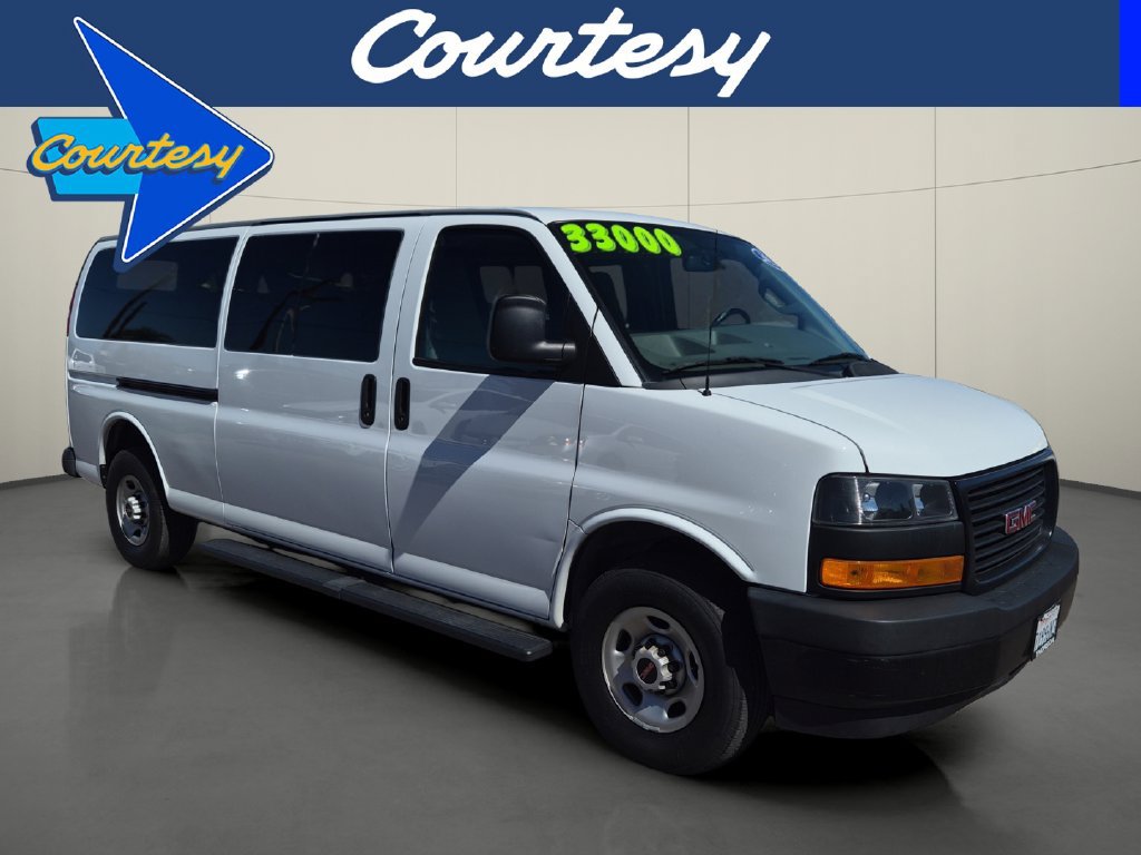 Used 2022 GMC Savana 3500 LS RWD image 1