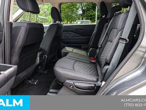Used 2025 Nissan Pathfinder SV AWD/4WD image 19
