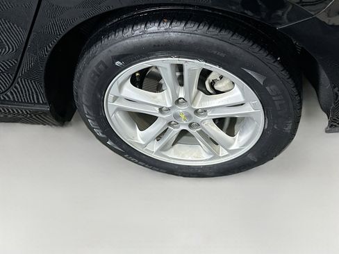 Used 2018 Chevrolet Cruze LT w/ Convenience Package image 11