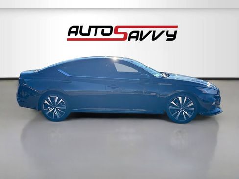 Used 2019 Nissan Altima 2.5 SR w/ SR Premium Package image 8