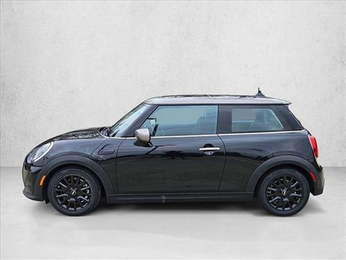 Used 2023 MINI Cooper 2-Door Hardtop image 9