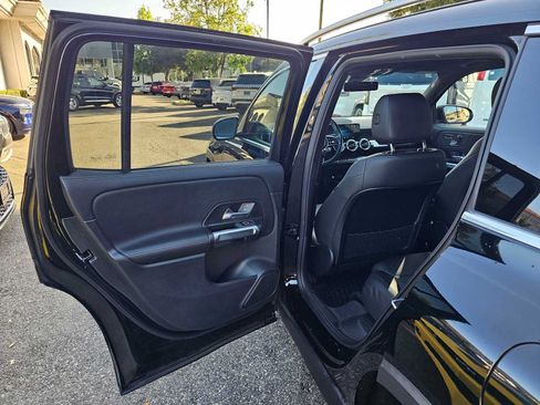 Certified 2023 Mercedes-Benz GLB 250 image 15