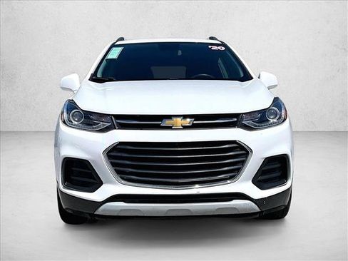 Used 2020 Chevrolet Trax LT FWD image 3