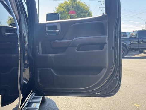 Used 2018 GMC Sierra 2500 Denali w/ Duramax Plus Package AWD/4WD image 36