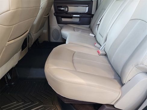 Used 2018 RAM 2500 Laramie w/ Off Road Package image 15