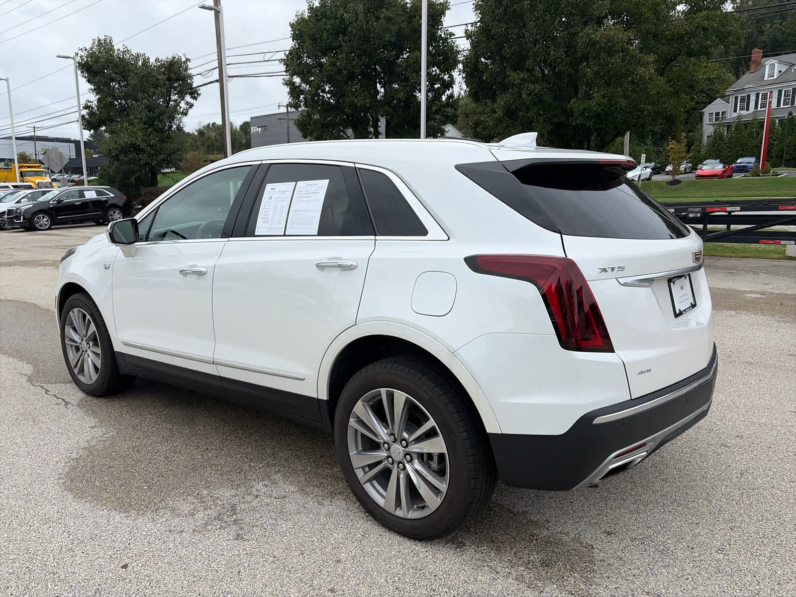 Used 2024 Cadillac XT5 Premium Luxury AWD/4WD image 2