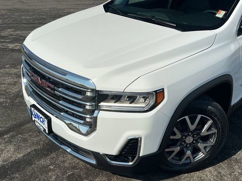 Used 2023 GMC Acadia SLT w/ LPO, Floor Liner Package image 9