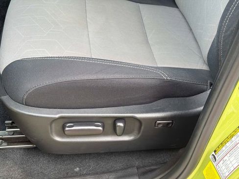 Used 2023 Toyota Tacoma TRD Off-Road image 22