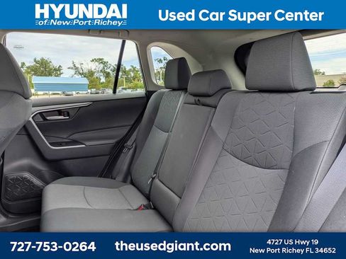 Used 2023 Toyota RAV4 XLE w/ Convenience Package FWD image 16