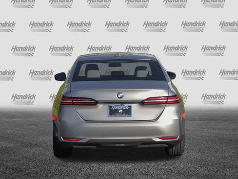 Certified 2025 BMW 530i 530i image 8