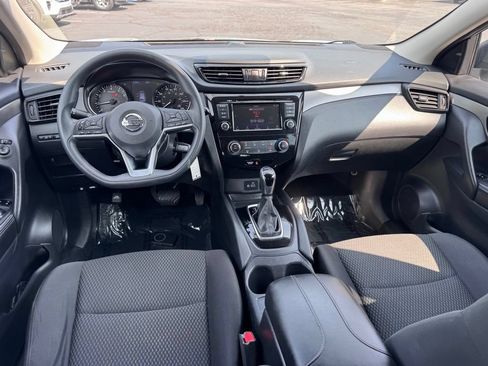 Used 2019 Nissan Rogue Sport S FWD image 6