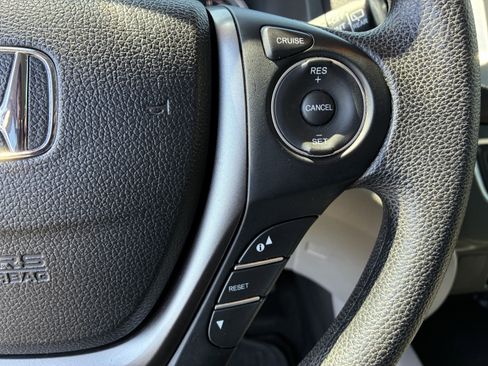 Used 2018 Honda Pilot EX image 28