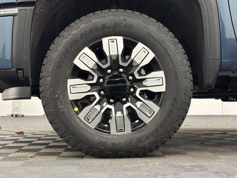 New 2026 GMC Sierra 2500 Denali w/ Denali Reserve Package image 15