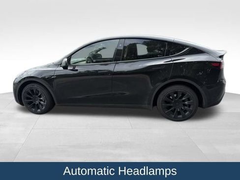 Used 2025 Tesla Model Y Long Range AWD/4WD image 7