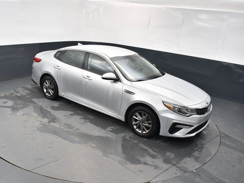 Used 2019 Kia Optima LX image 37