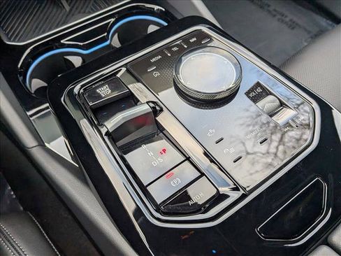 Certified 2026 BMW 530i xDrive image 13