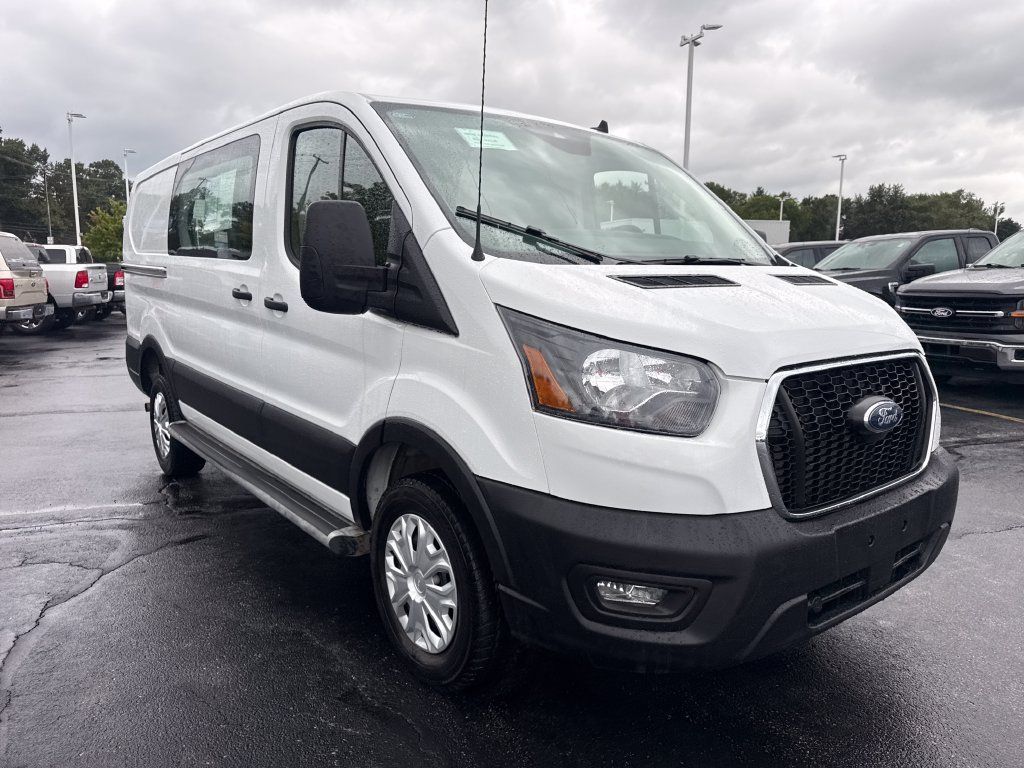 Used 2025 Ford Transit 250 Low Roof w/ Exterior Upgrade Package RWD image 4