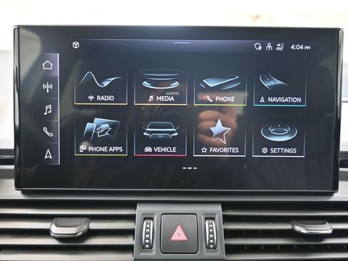 Used 2025 Audi Q5 2.0T Premium w/ Convenience Plus Package AWD/4WD image 32
