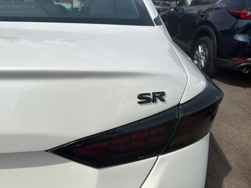 Used 2020 Nissan Altima 2.5 SR w/ Premium Package FWD image 10