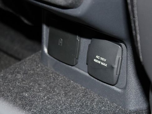 New 2025 Ford Bronco Outer Banks w/ Sasquatch Package image 33