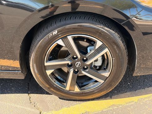 Certified 2025 Nissan Sentra SV FWD image 10