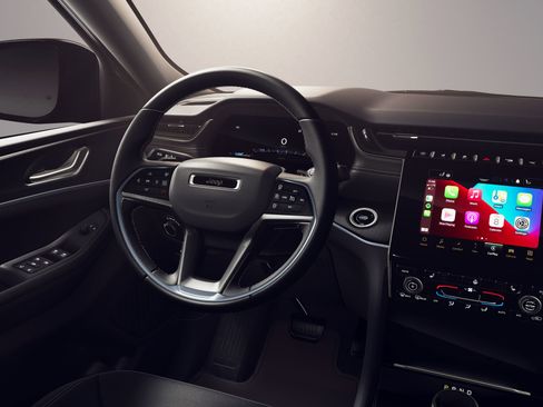 New 2026 Jeep Grand Cherokee L 4WD image 9