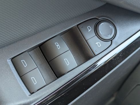 New 2026 Chevrolet Equinox LT w/ Safety and Technology Package FWD image 13