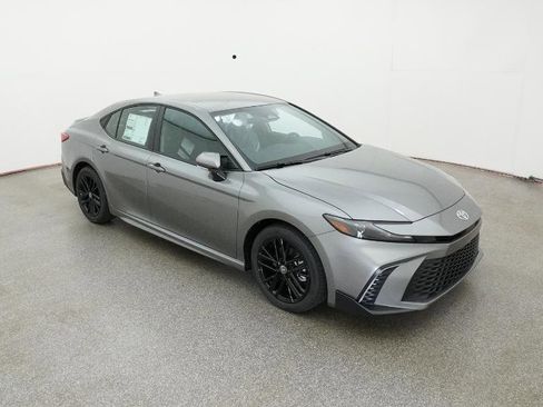 New 2026 Toyota Camry SE FWD image 2
